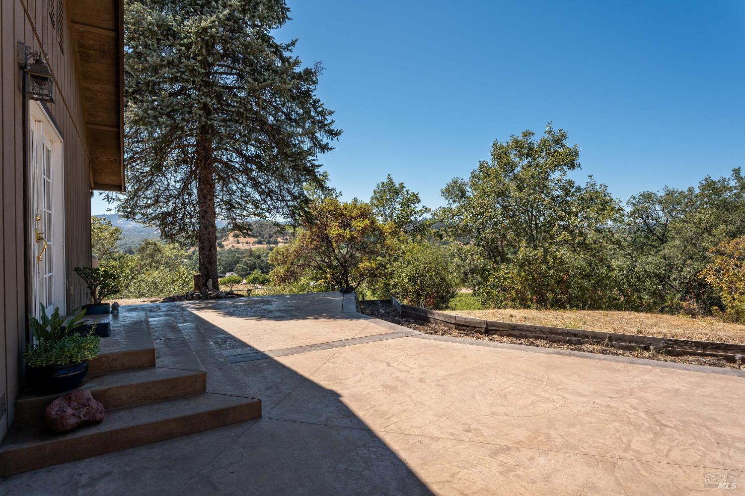 4555 East Side Calpella Road Ukiah CA 95482