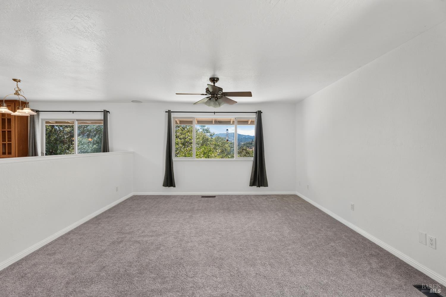 4555 East Side Calpella Road Ukiah CA 95482