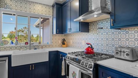 4336 Hessel Road Sebastopol CA 95472