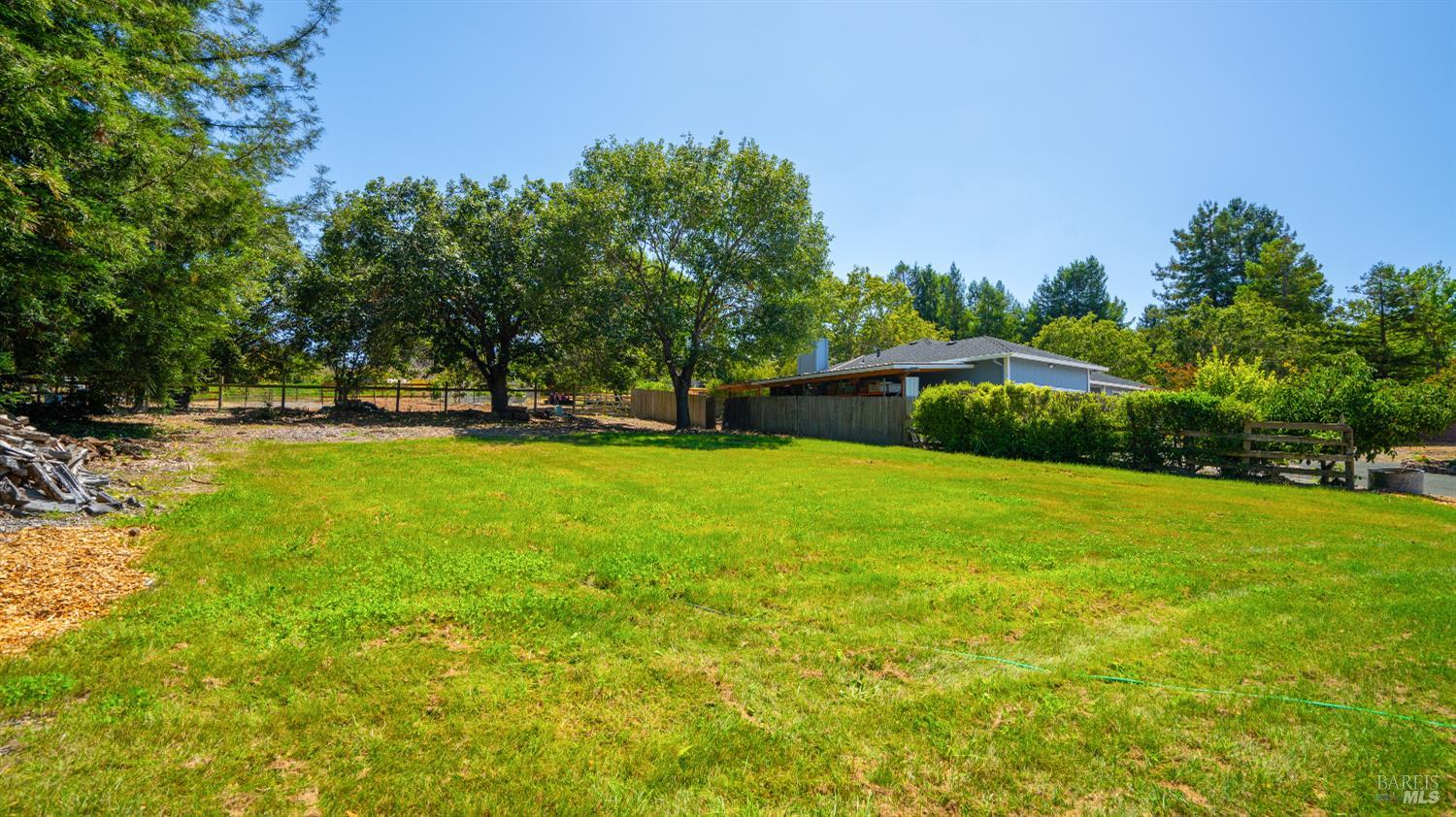4336 Hessel Road Sebastopol CA 95472