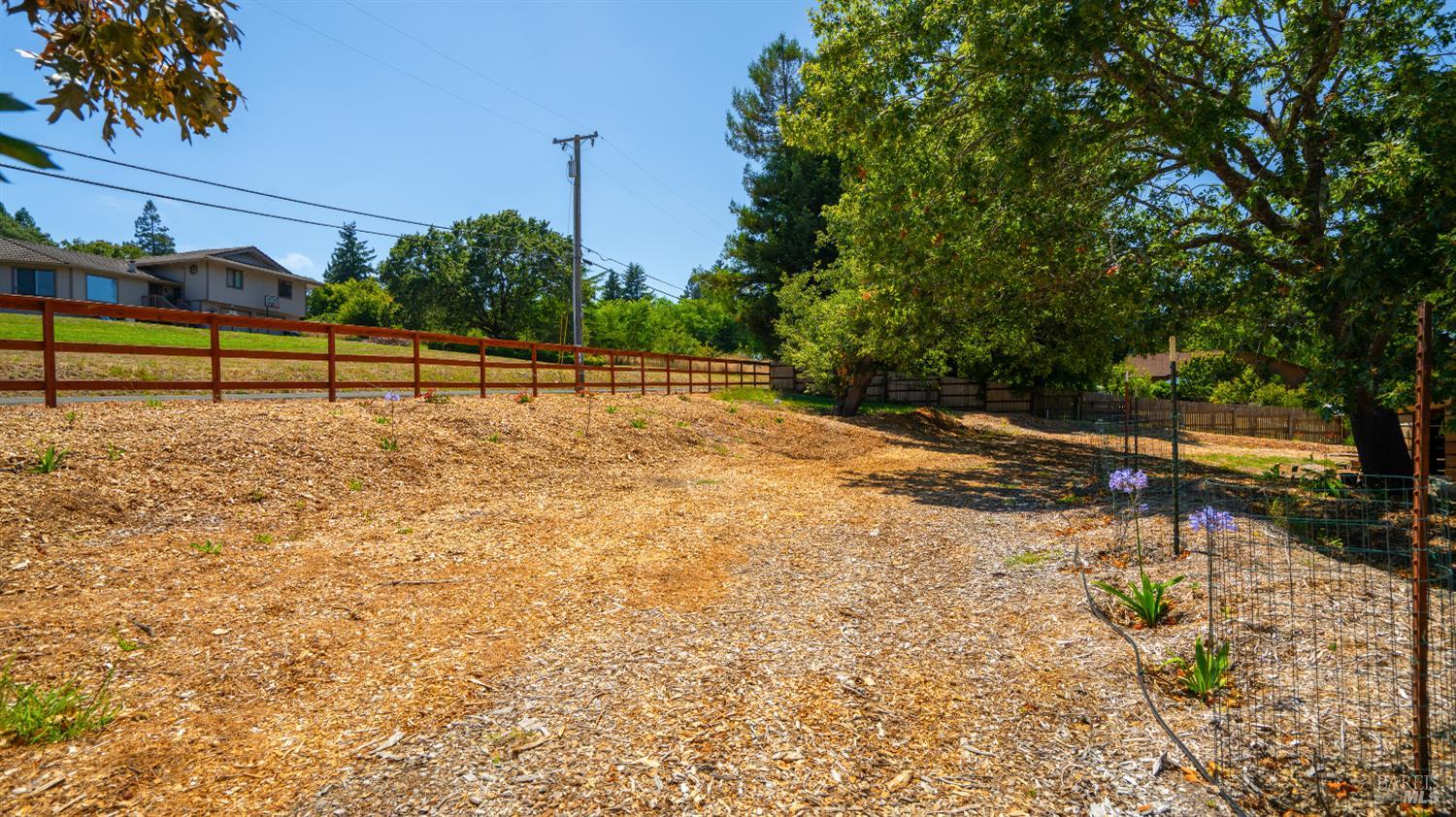 4336 Hessel Road Sebastopol CA 95472