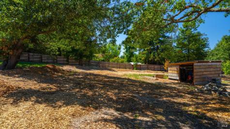 4336 Hessel Road Sebastopol CA 95472