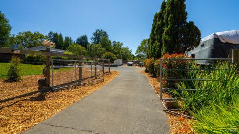 4336 Hessel Road Sebastopol CA 95472