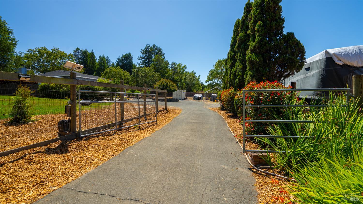 4336 Hessel Road Sebastopol CA 95472
