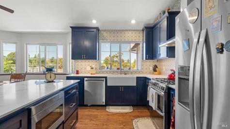4336 Hessel Road Sebastopol CA 95472