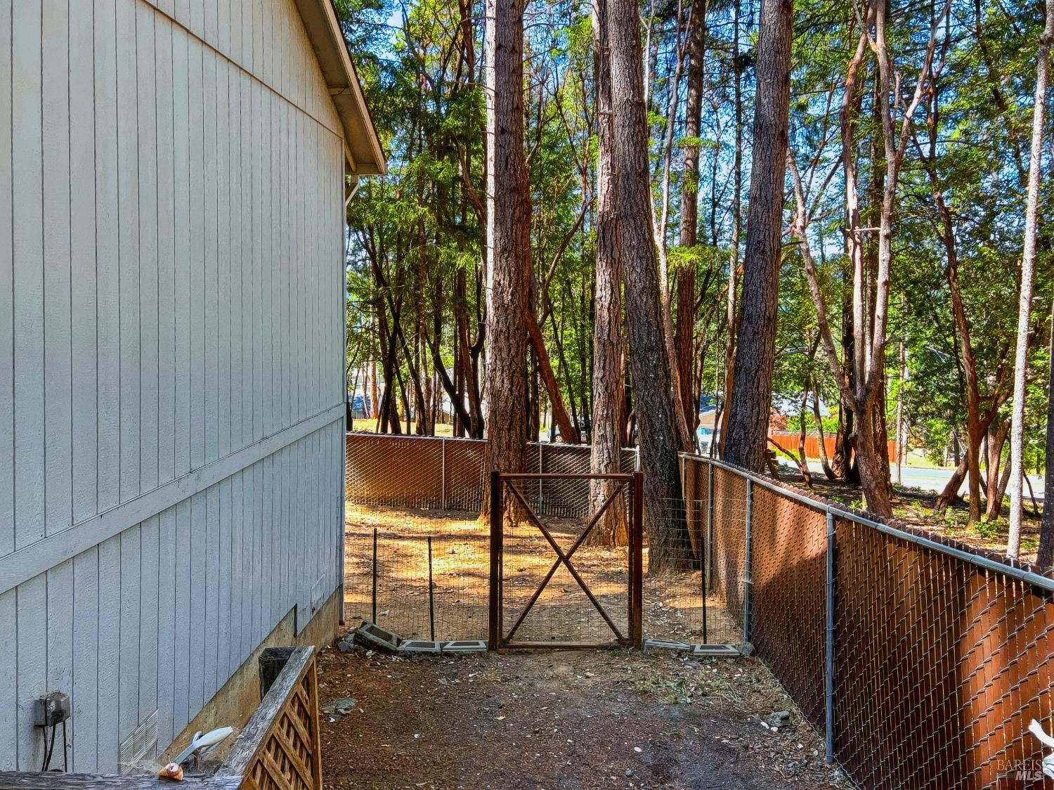 1290 Tuck Road Willits CA 95490