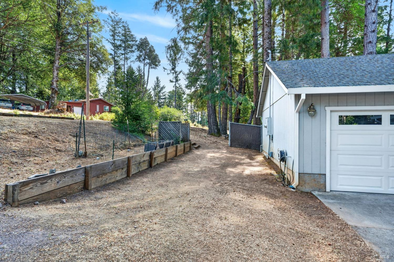 1290 Tuck Road Willits CA 95490