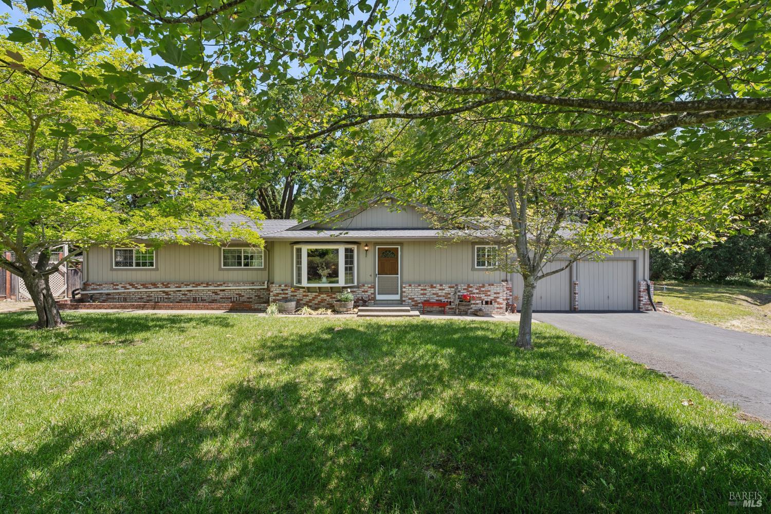825 Woodside Aka Madrone Road Glen Ellen CA 95442
