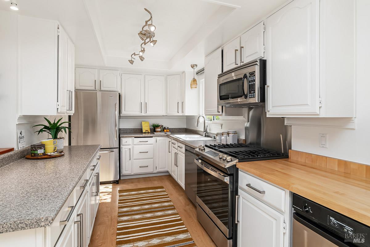2811 Topaz Drive Novato CA 94945