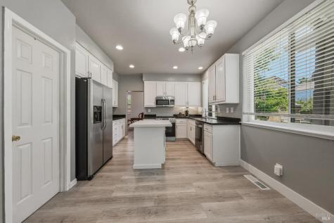 2562 Silver Spur Drive Santa Rosa CA 95407