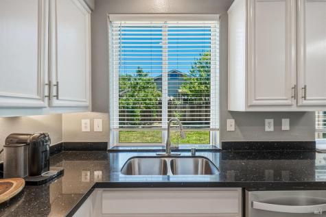 2562 Silver Spur Drive Santa Rosa CA 95407