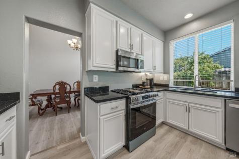 2562 Silver Spur Drive Santa Rosa CA 95407
