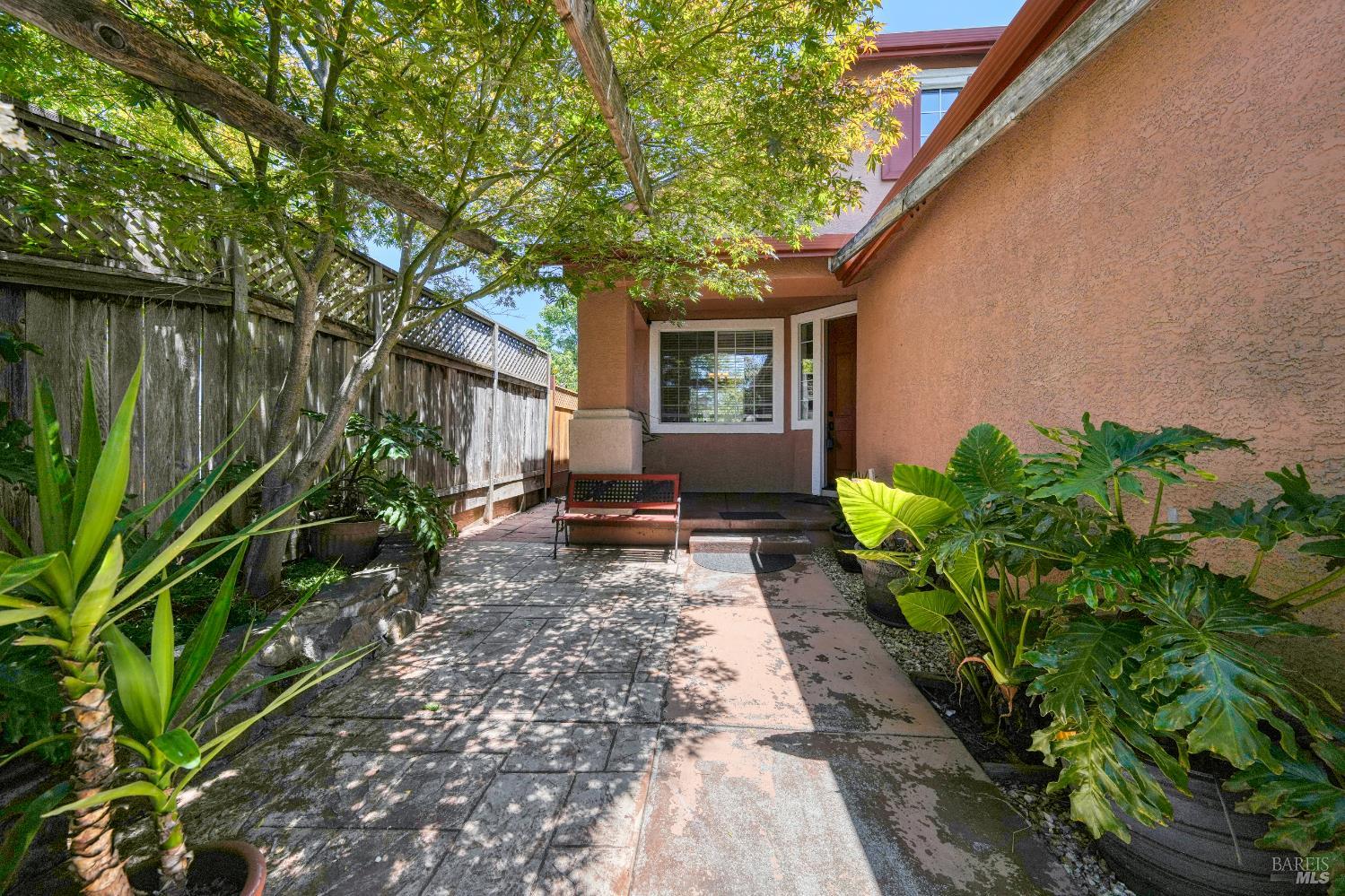 2562 Silver Spur Drive Santa Rosa CA 95407