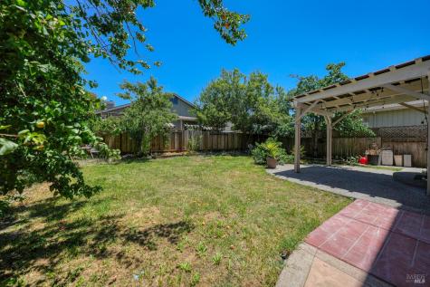 2562 Silver Spur Drive Santa Rosa CA 95407