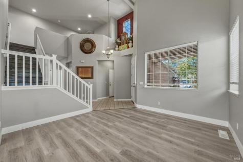 2562 Silver Spur Drive Santa Rosa CA 95407