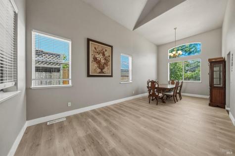 2562 Silver Spur Drive Santa Rosa CA 95407