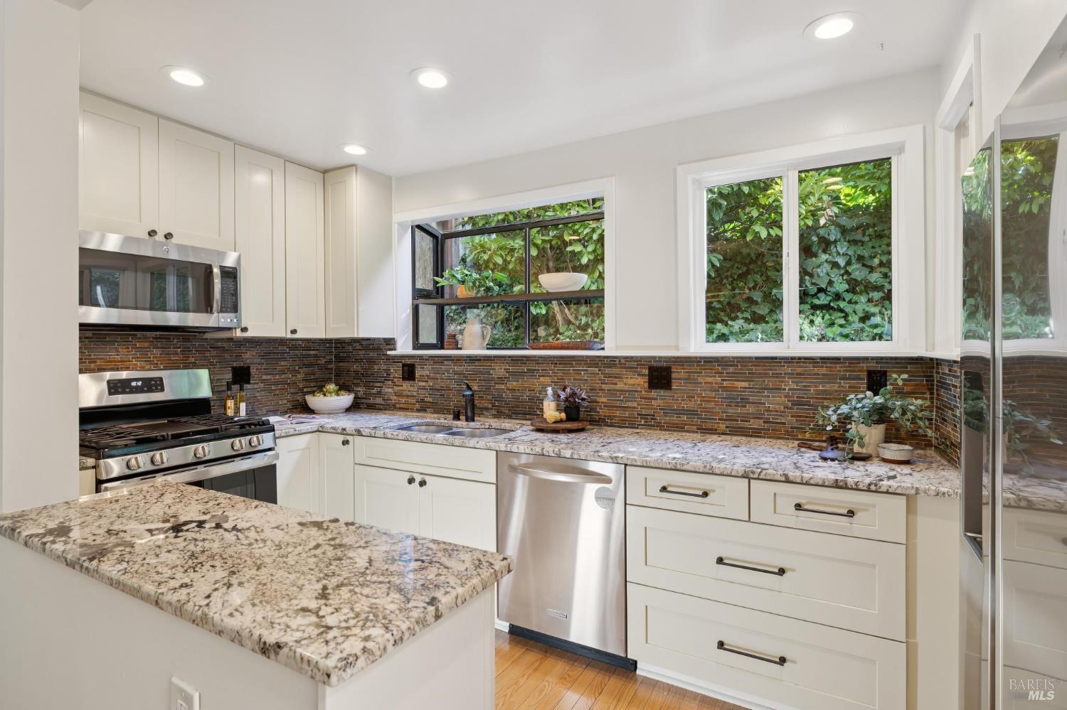25 Allyn Avenue San Anselmo CA 94960