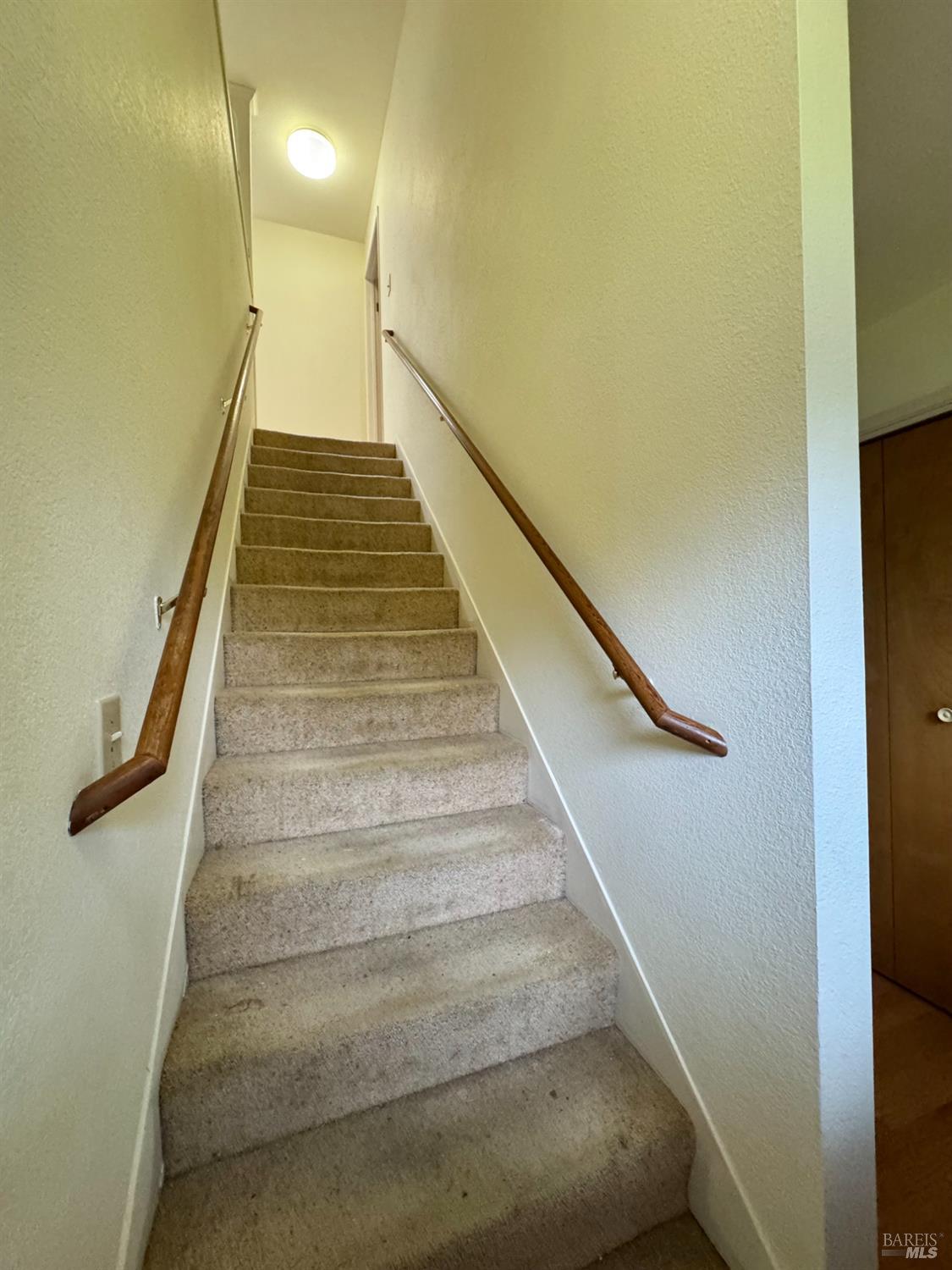 5083 Dry Creek Road Napa CA 94558