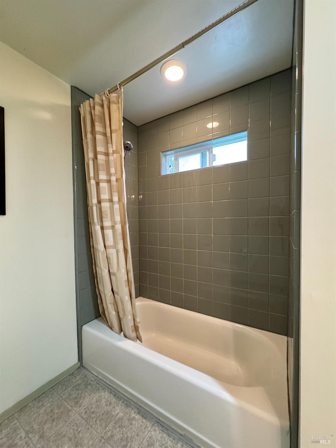 5083 Dry Creek Road Napa CA 94558