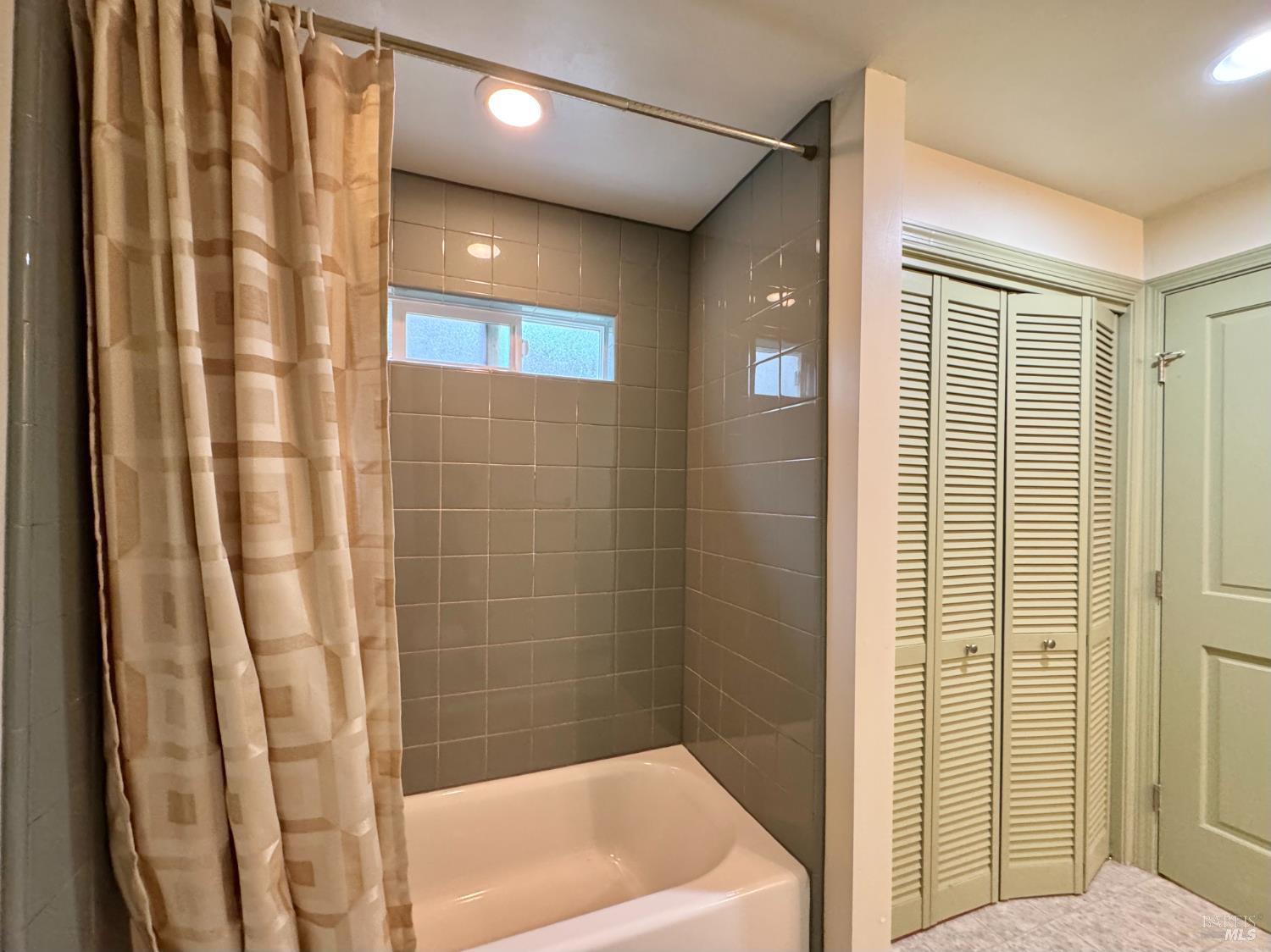 5083 Dry Creek Road Napa CA 94558