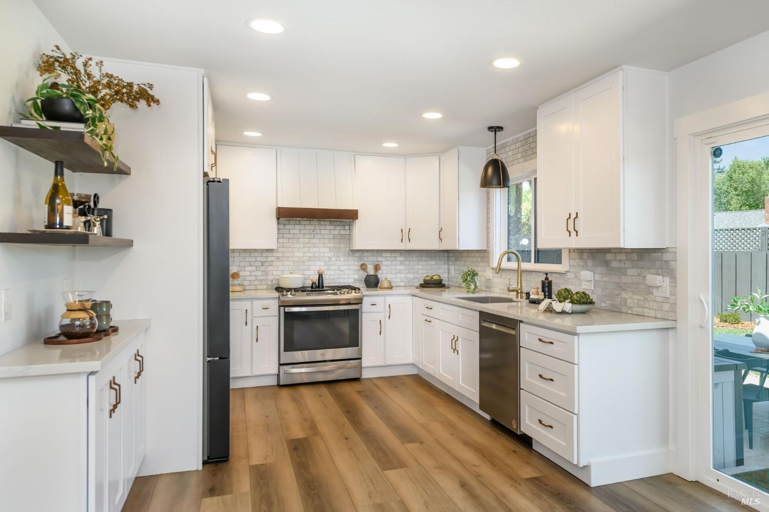 1649 Baywood Drive Petaluma CA 94954