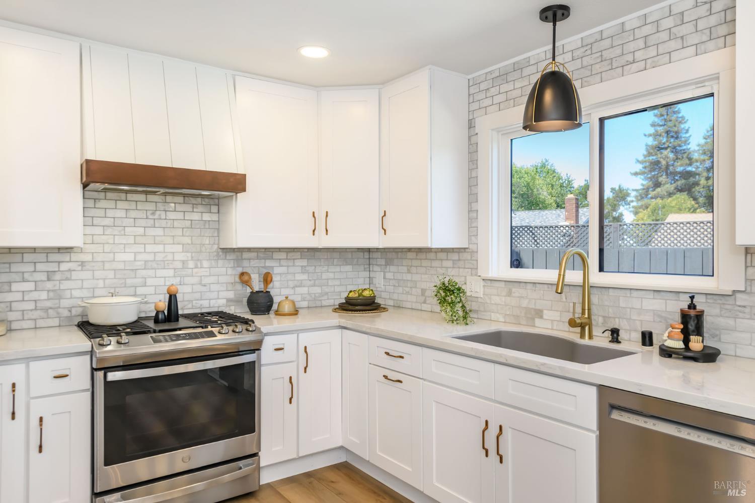 1649 Baywood Drive Petaluma CA 94954