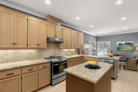 310 Buckeye Circle Cloverdale CA 95425