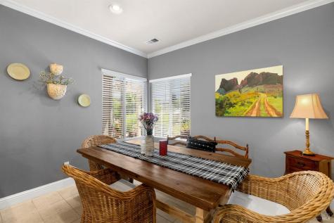 310 Buckeye Circle Cloverdale CA 95425