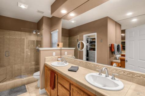 310 Buckeye Circle Cloverdale CA 95425