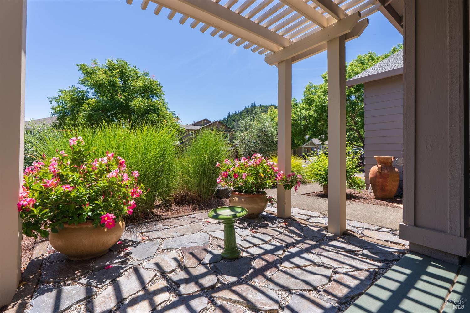 310 Buckeye Circle Cloverdale CA 95425