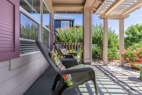 310 Buckeye Circle Cloverdale CA 95425