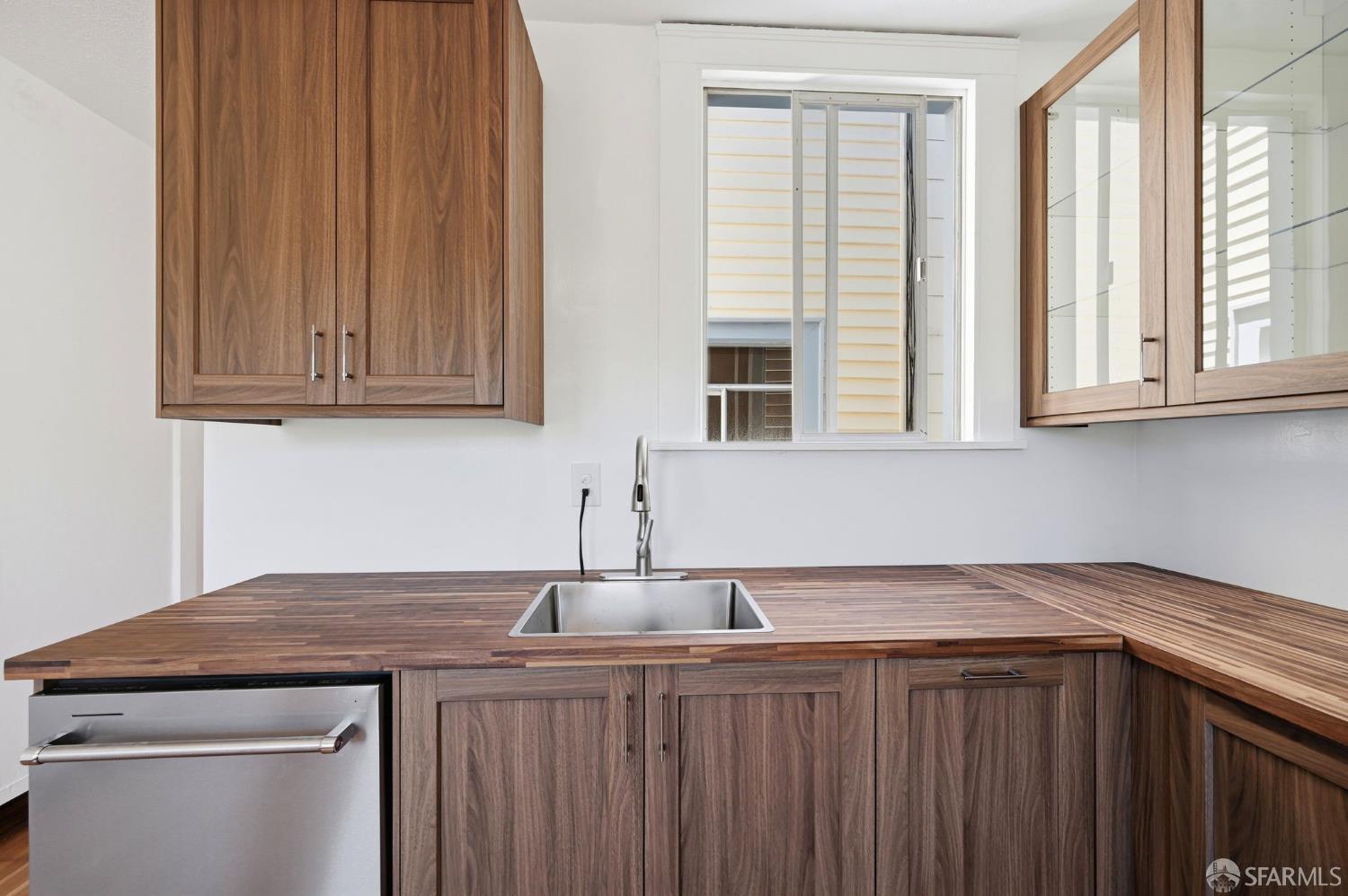 1511 Jerrold Avenue San Francisco CA 94124