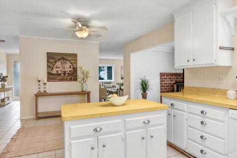 25 Roosevelt Avenue San Rafael CA 94903