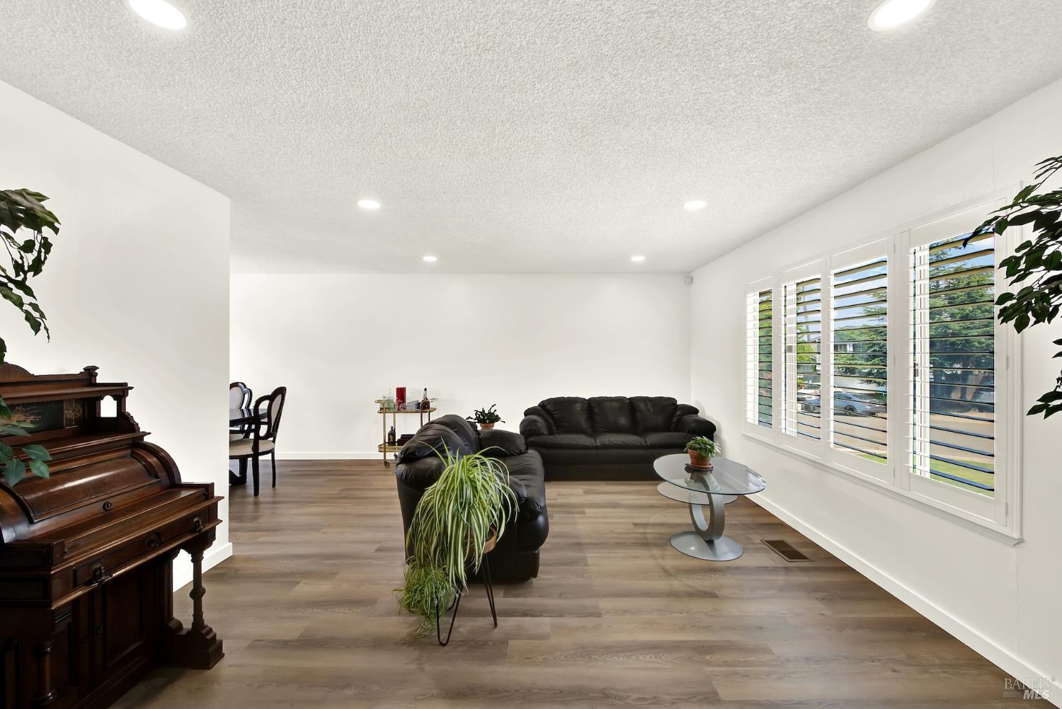 1305 Corcoran Avenue Vallejo CA 94589