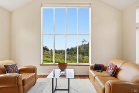 2045 Muniz Ranch Road Jenner CA 95450