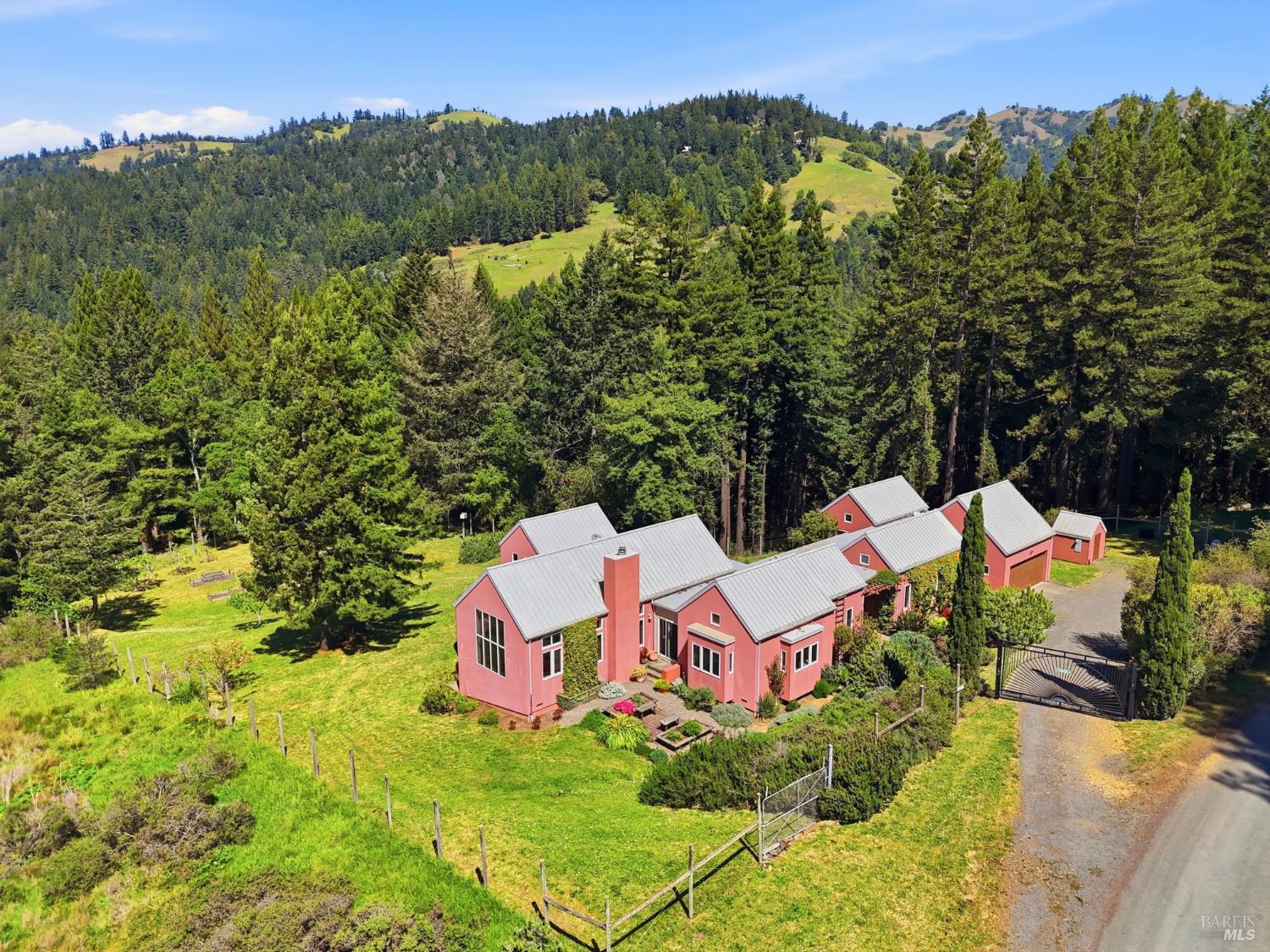 2045 Muniz Ranch Road Jenner CA 95450