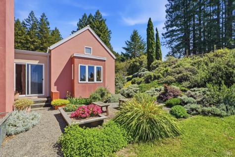 2045 Muniz Ranch Road Jenner CA 95450