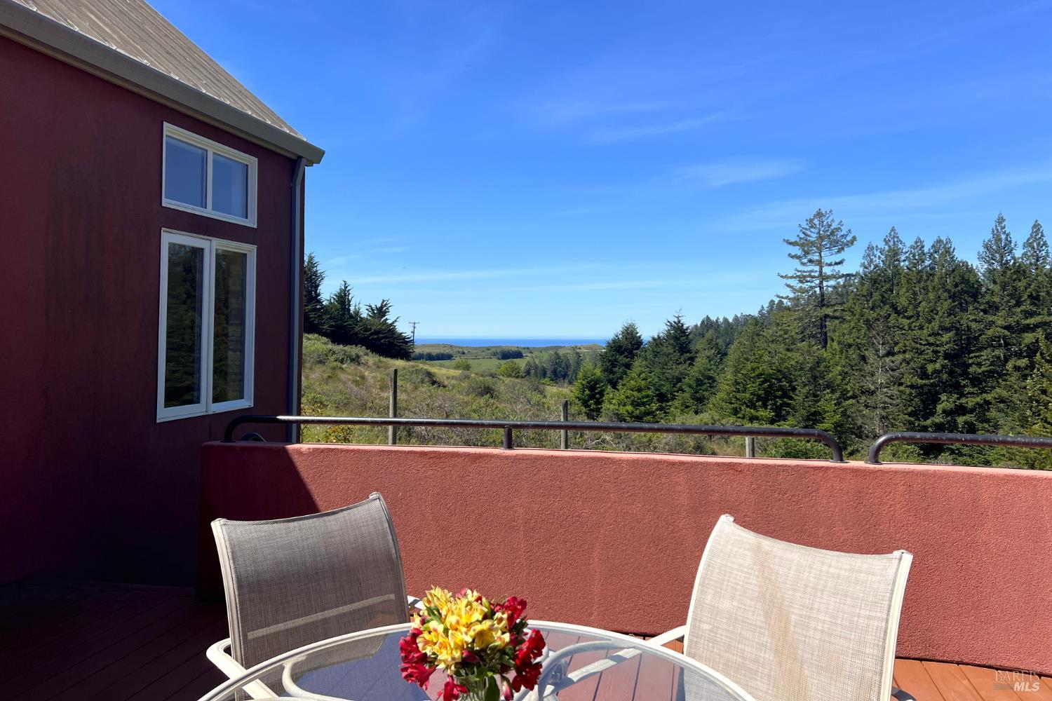 2045 Muniz Ranch Road Jenner CA 95450