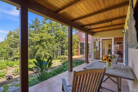 2045 Muniz Ranch Road Jenner CA 95450