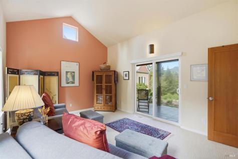 2045 Muniz Ranch Road Jenner CA 95450