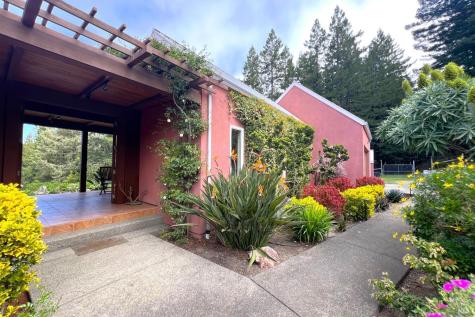 2045 Muniz Ranch Road Jenner CA 95450