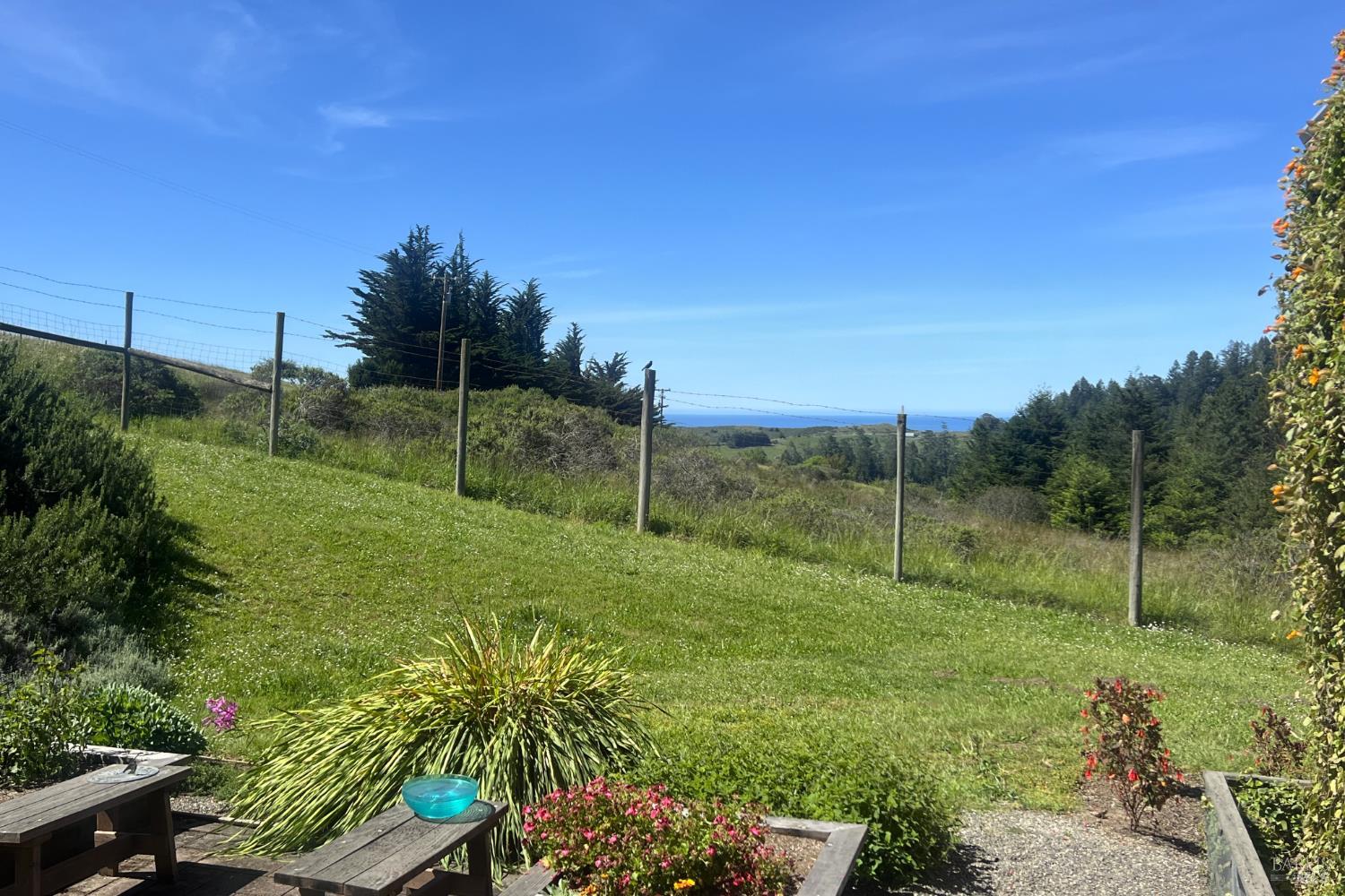 2045 Muniz Ranch Road Jenner CA 95450
