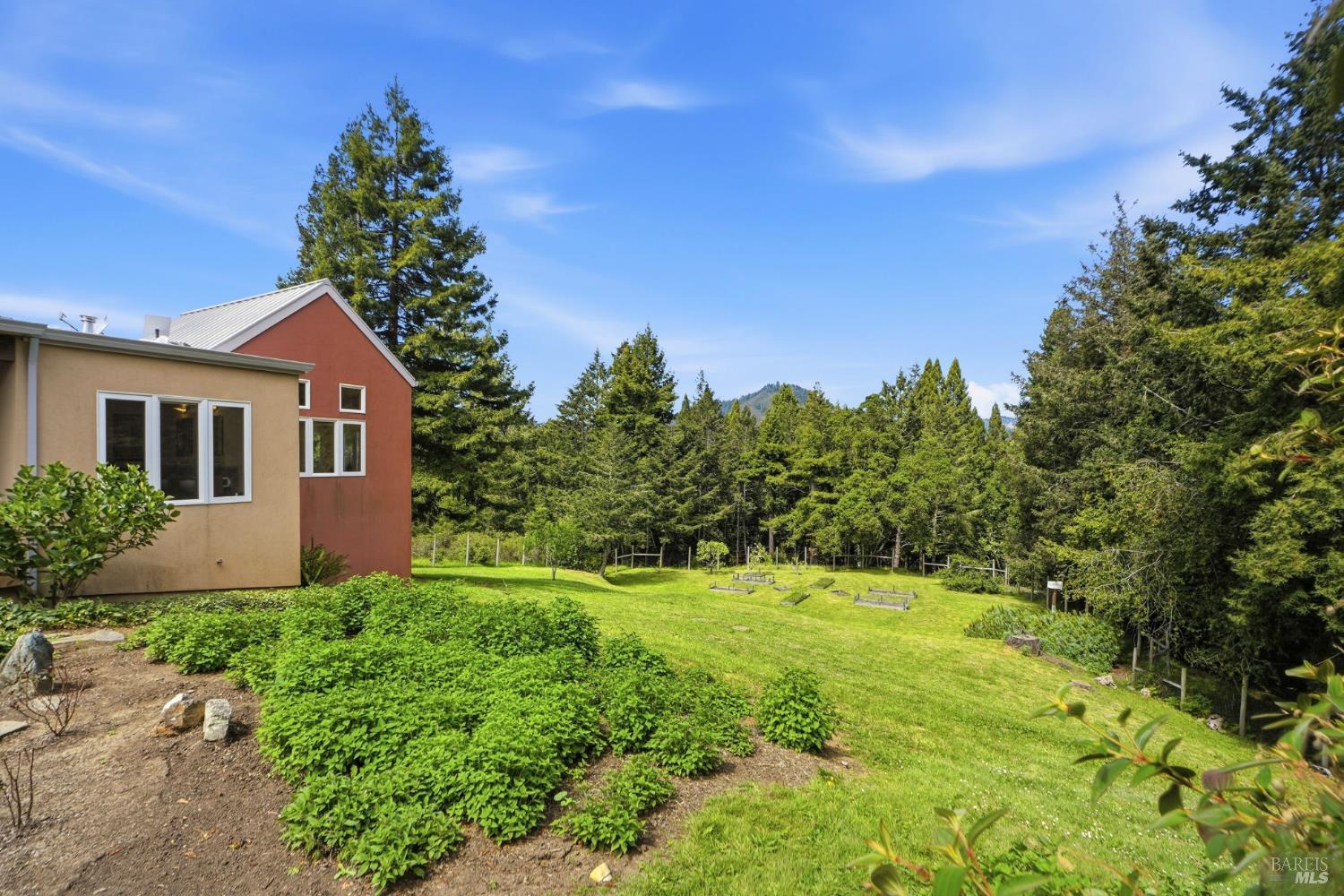2045 Muniz Ranch Road Jenner CA 95450