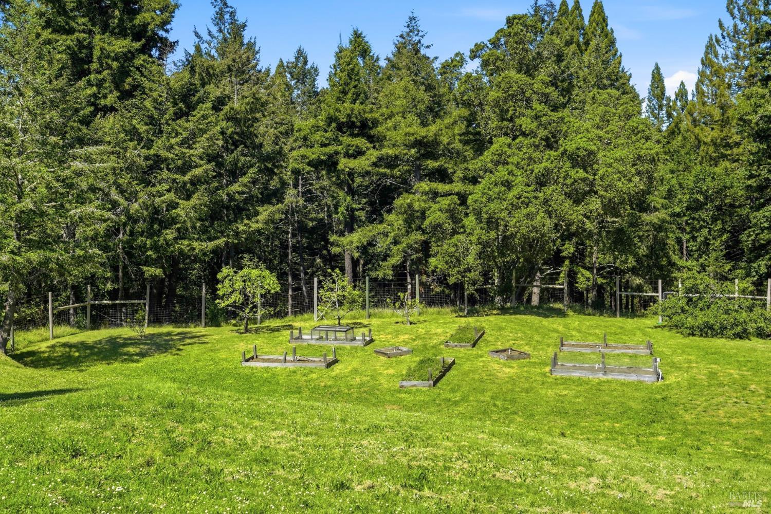 2045 Muniz Ranch Road Jenner CA 95450