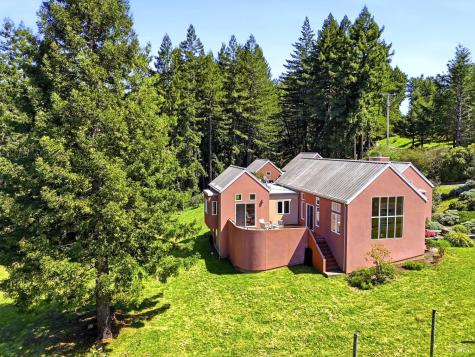 2045 Muniz Ranch Road Jenner CA 95450