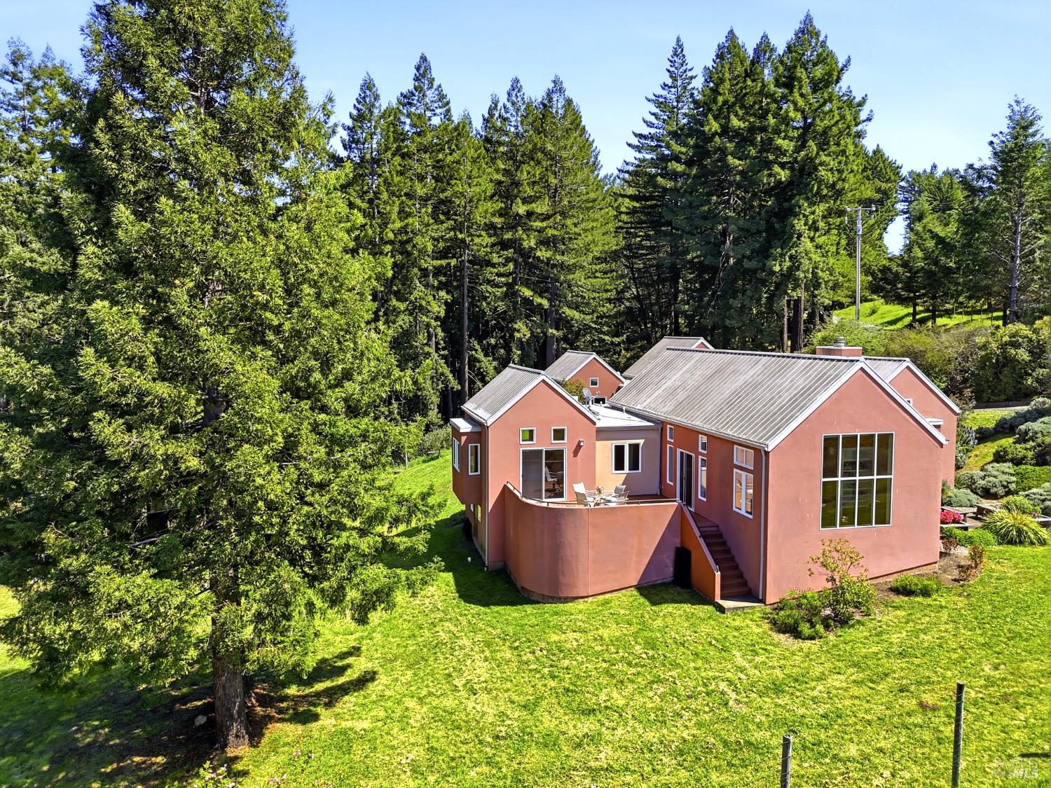 2045 Muniz Ranch Road Jenner CA 95450