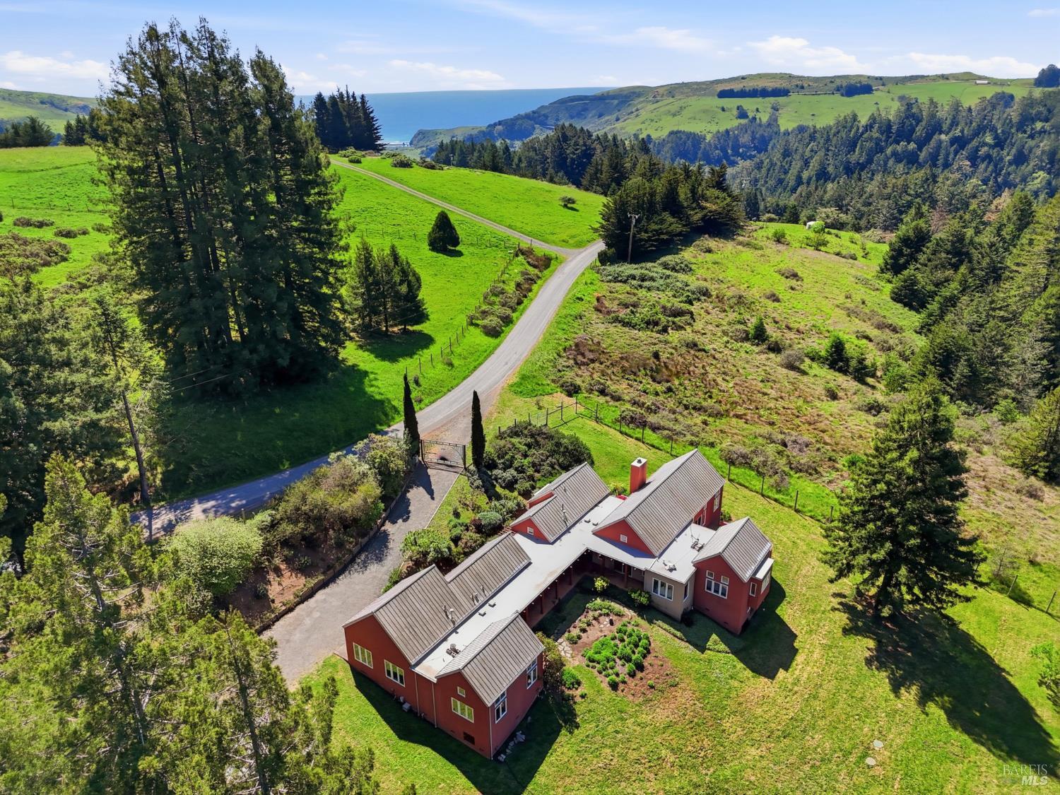 2045 Muniz Ranch Road Jenner CA 95450