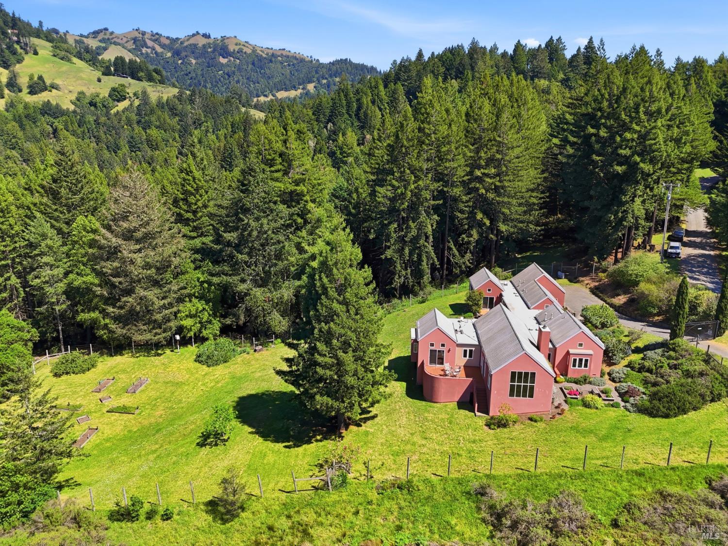 2045 Muniz Ranch Road Jenner CA 95450