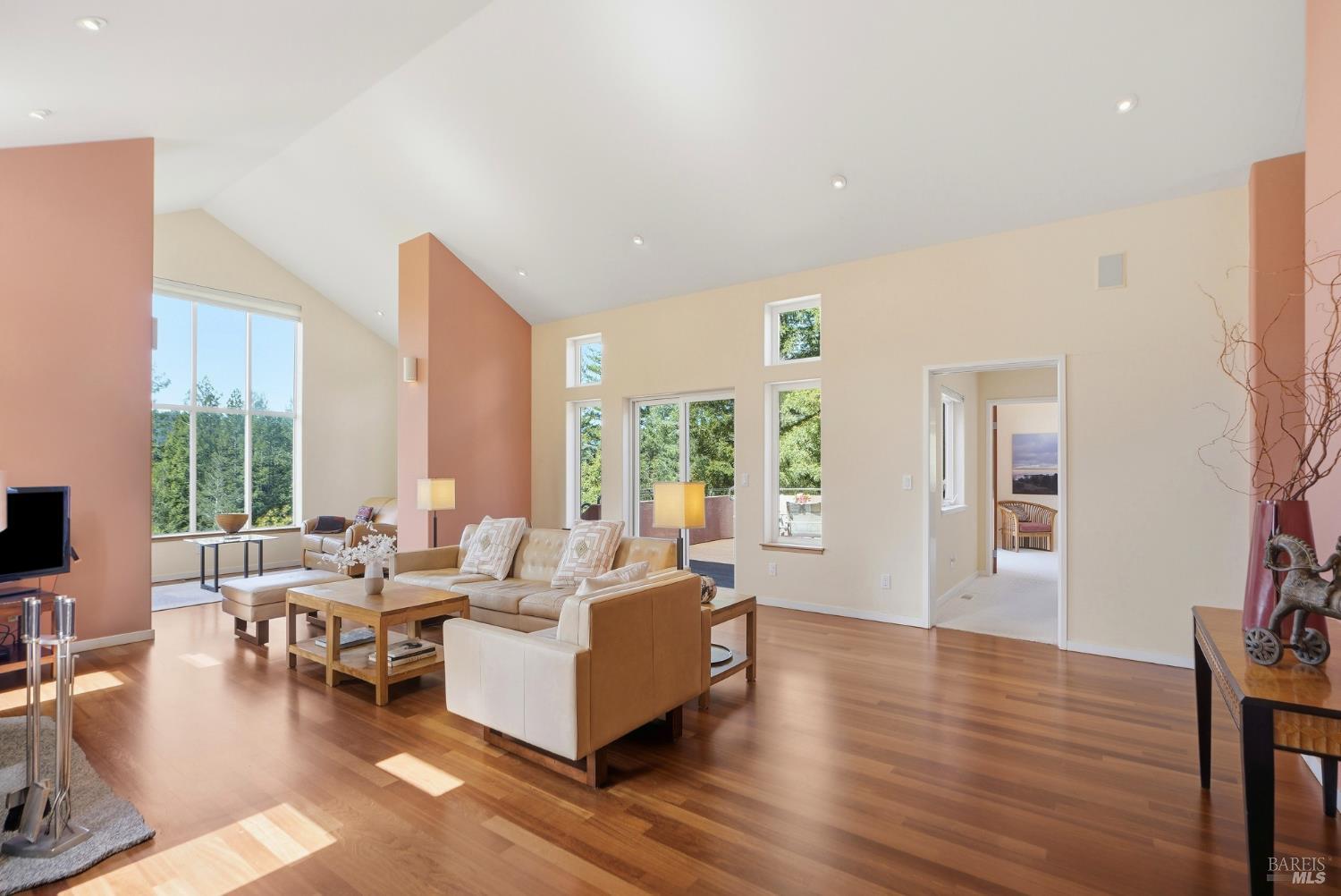 2045 Muniz Ranch Road Jenner CA 95450