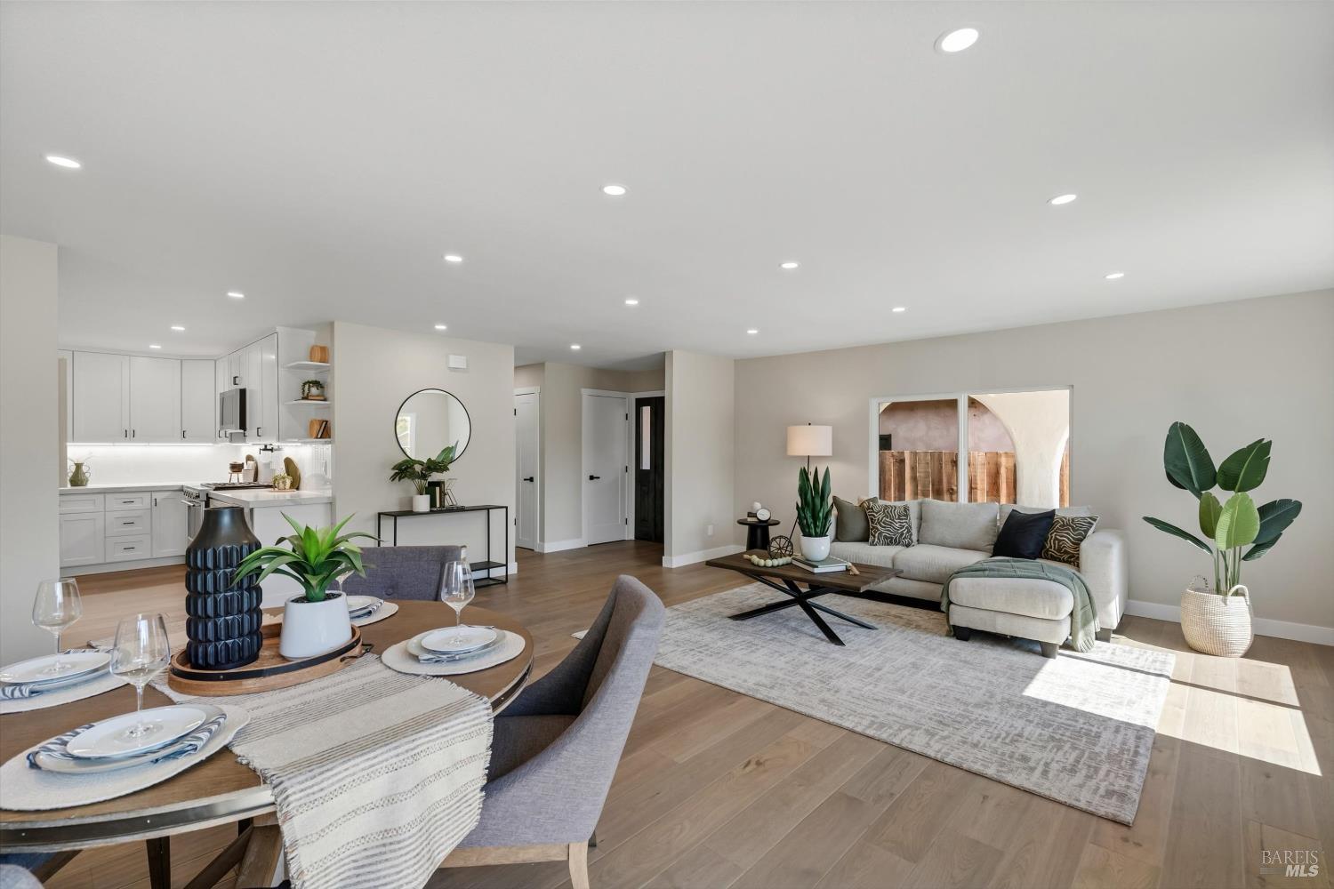 8268 Valley View Drive Sebastopol CA 95472